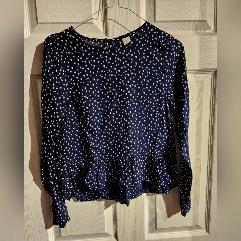 H&M Confetti Hearts Navy Blue Long Sleeve Blouse w Ruffle Trim